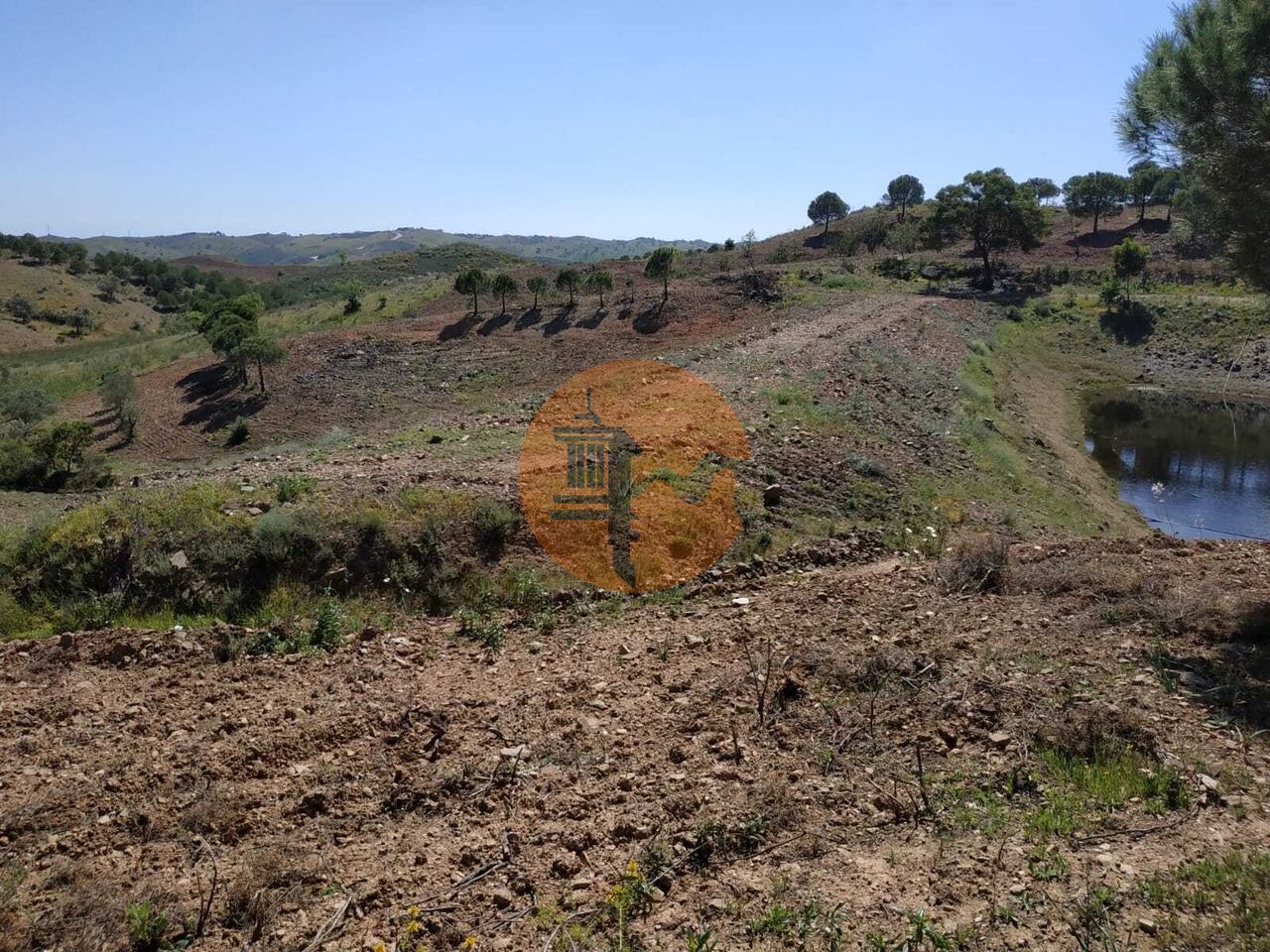 Plot for sale in Faro 24