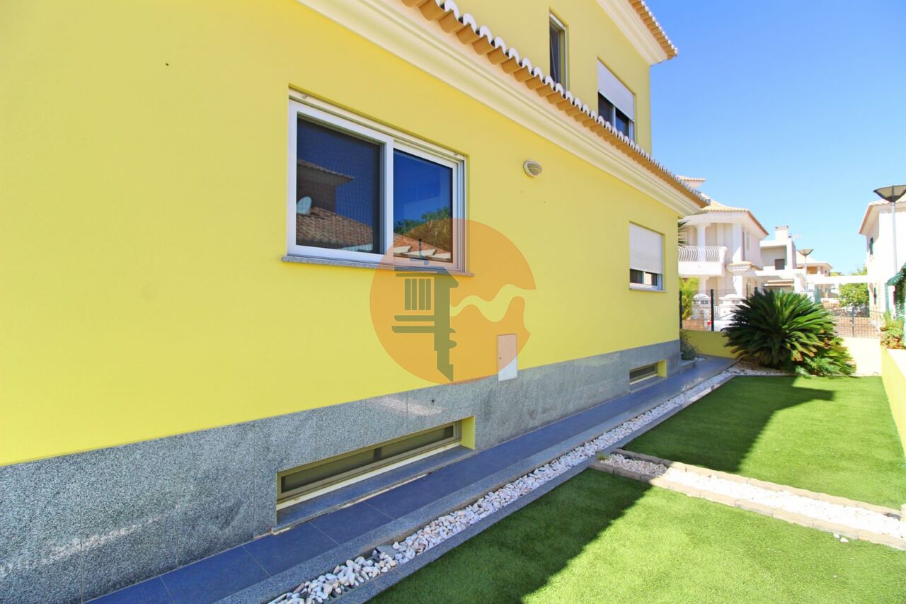 Villa for sale in Tavira 6