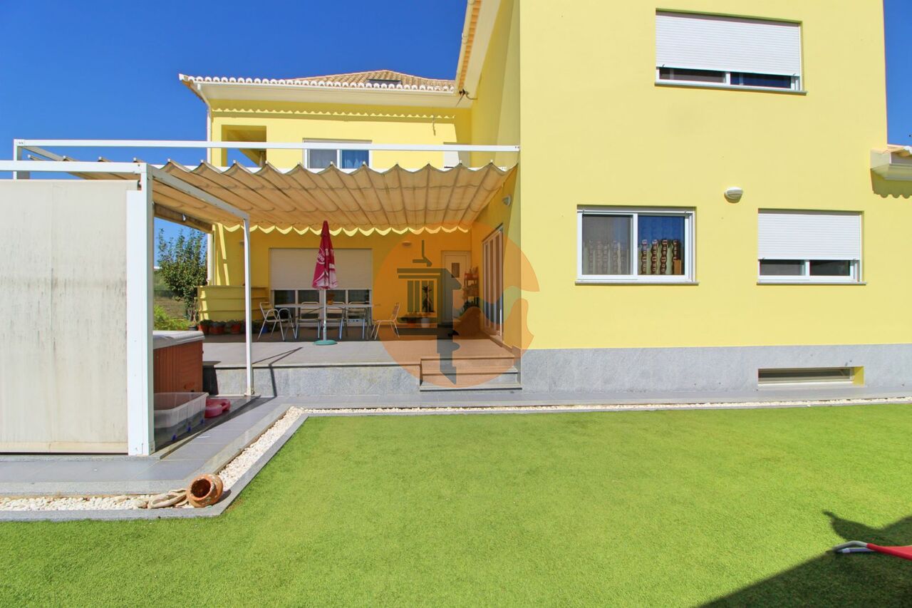Villa for sale in Tavira 11
