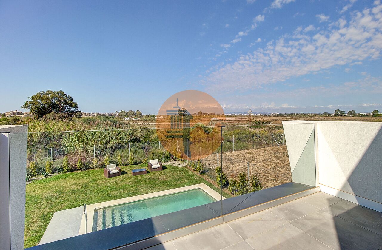 Villa for sale in Huelva and its coast 39