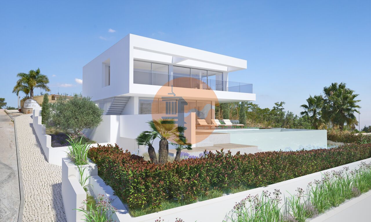 Villa for sale in Lagos and Praia da Luz 1