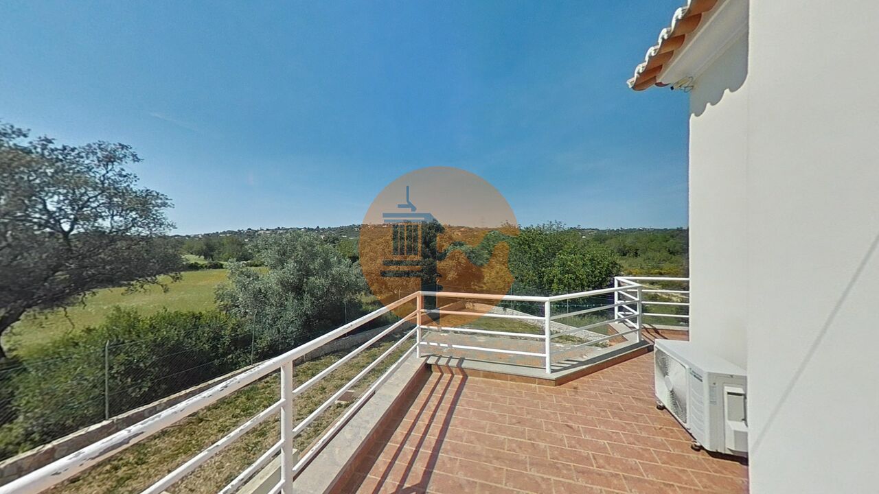 Villa for sale in Faro 18