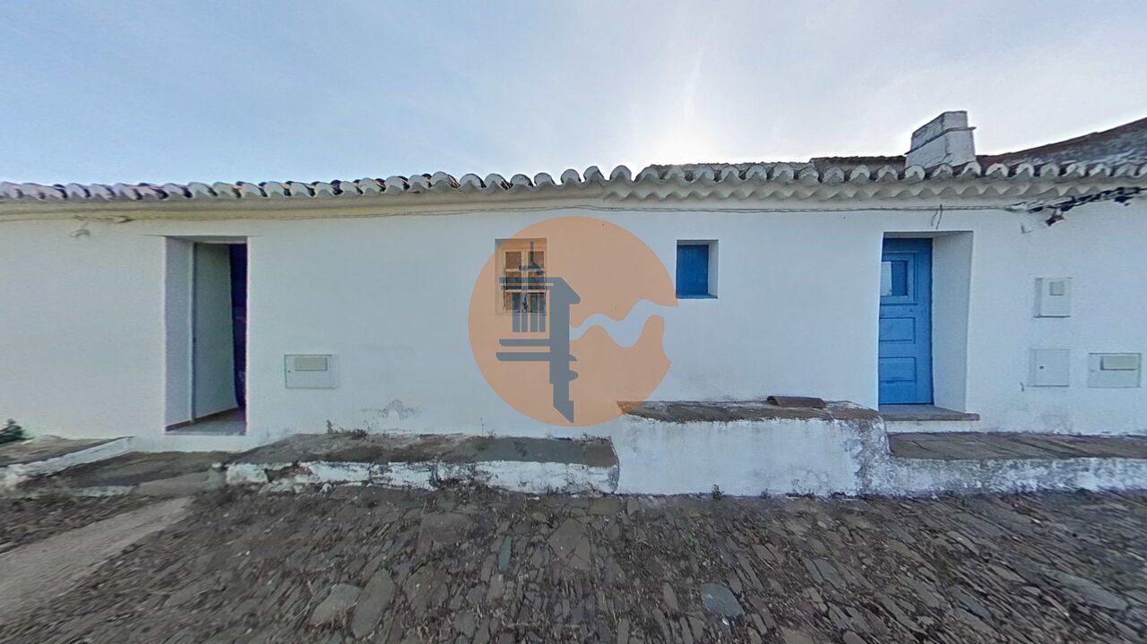 Villa for sale in Faro 3