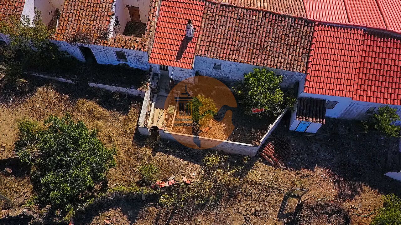 Villa for sale in Faro 78
