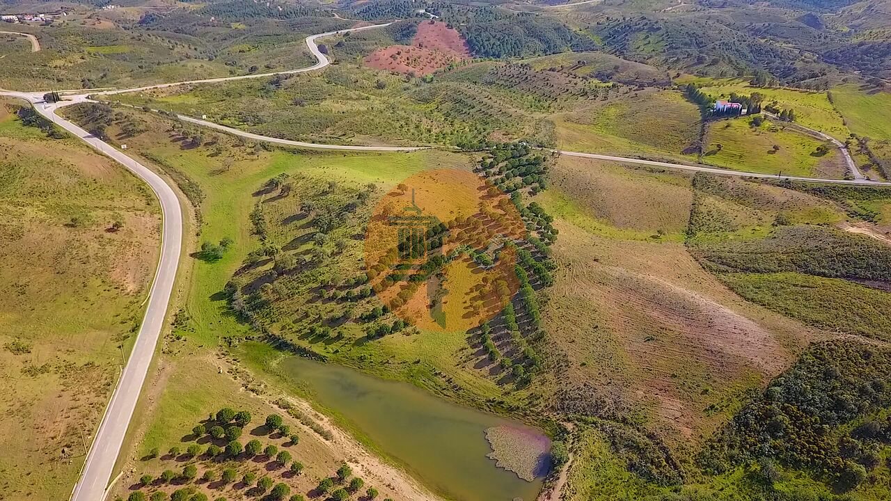 Plot à vendre à Faro 57