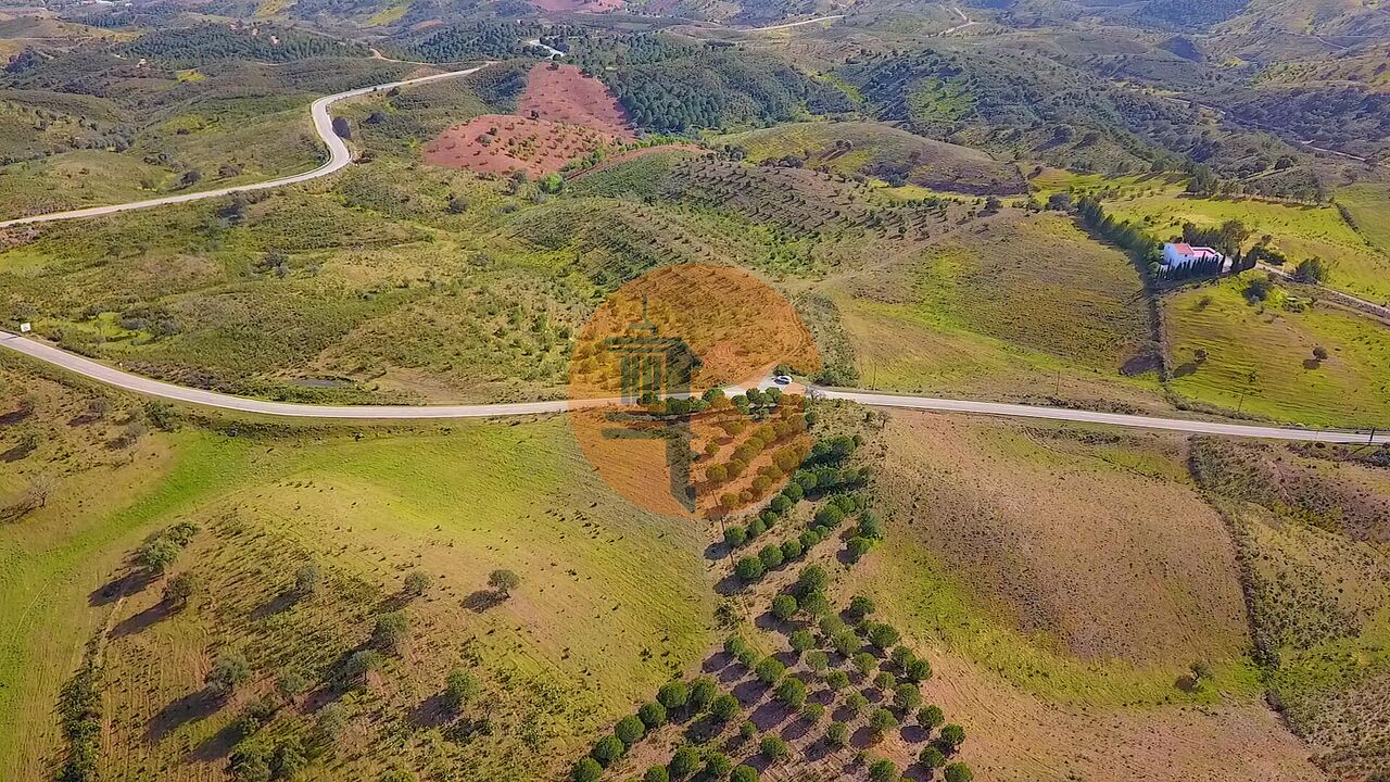 Plot à vendre à Faro 58