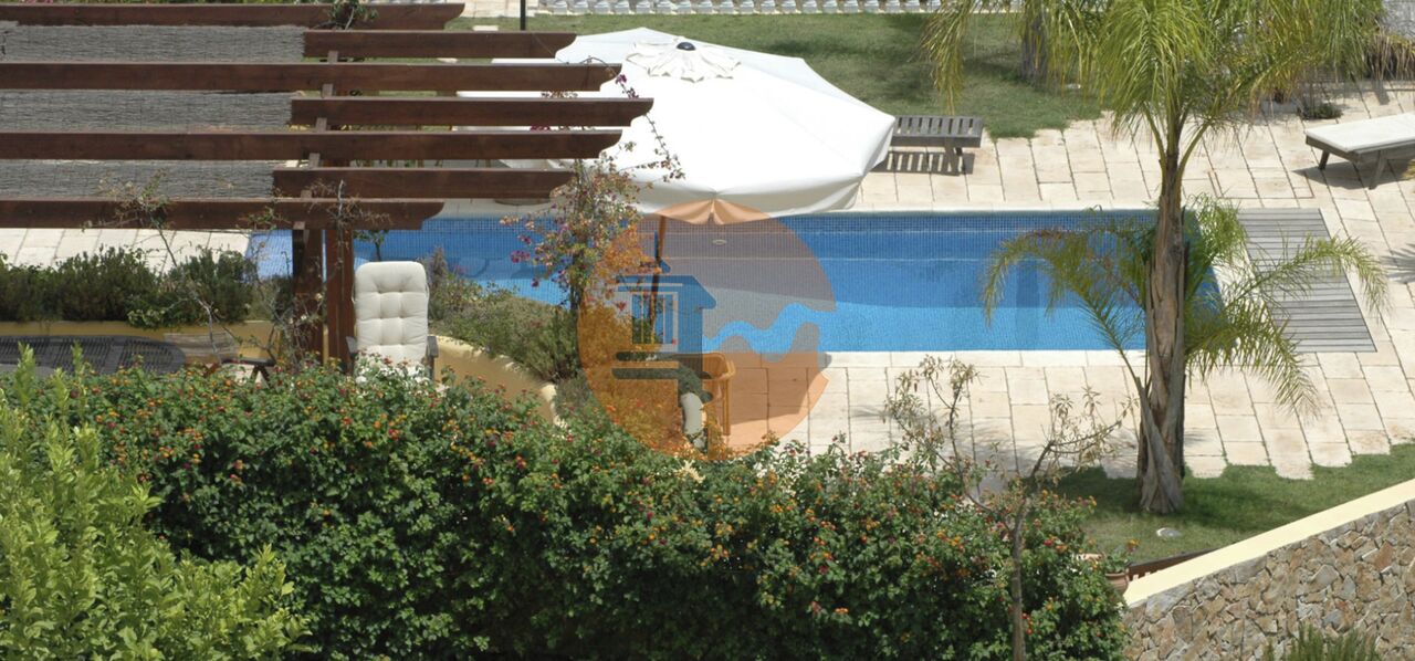 Villa for sale in Faro 22