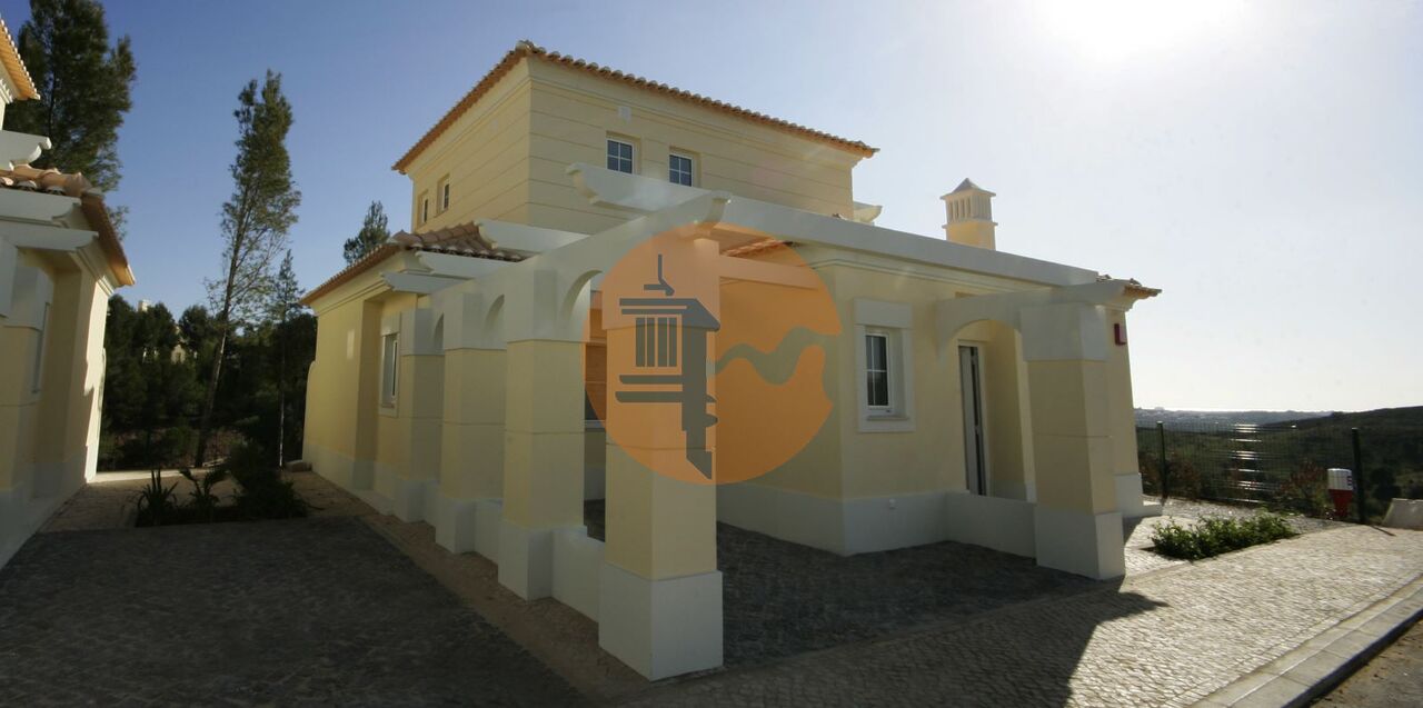 Villa te koop in Faro 7