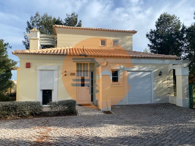 Villa te koop in Faro 9