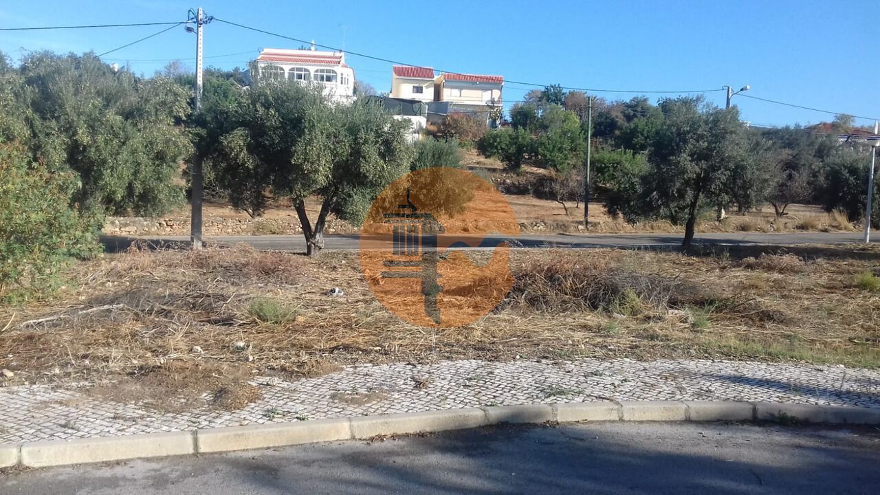 Plot for sale in Faro 20