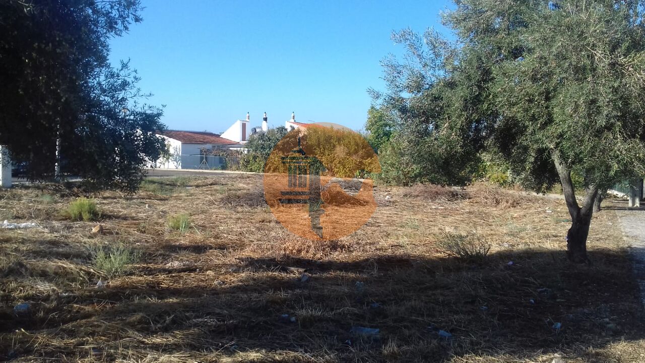 Plot for sale in Faro 22