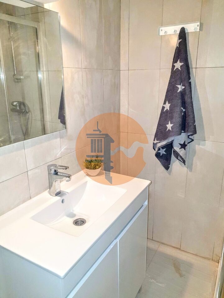 Apartamento en venta en Faro 7