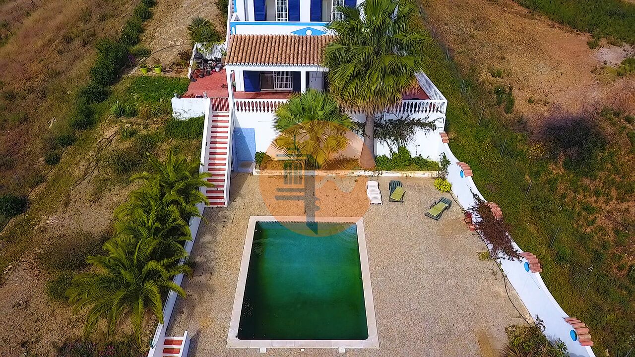 Villa for sale in Tavira 42