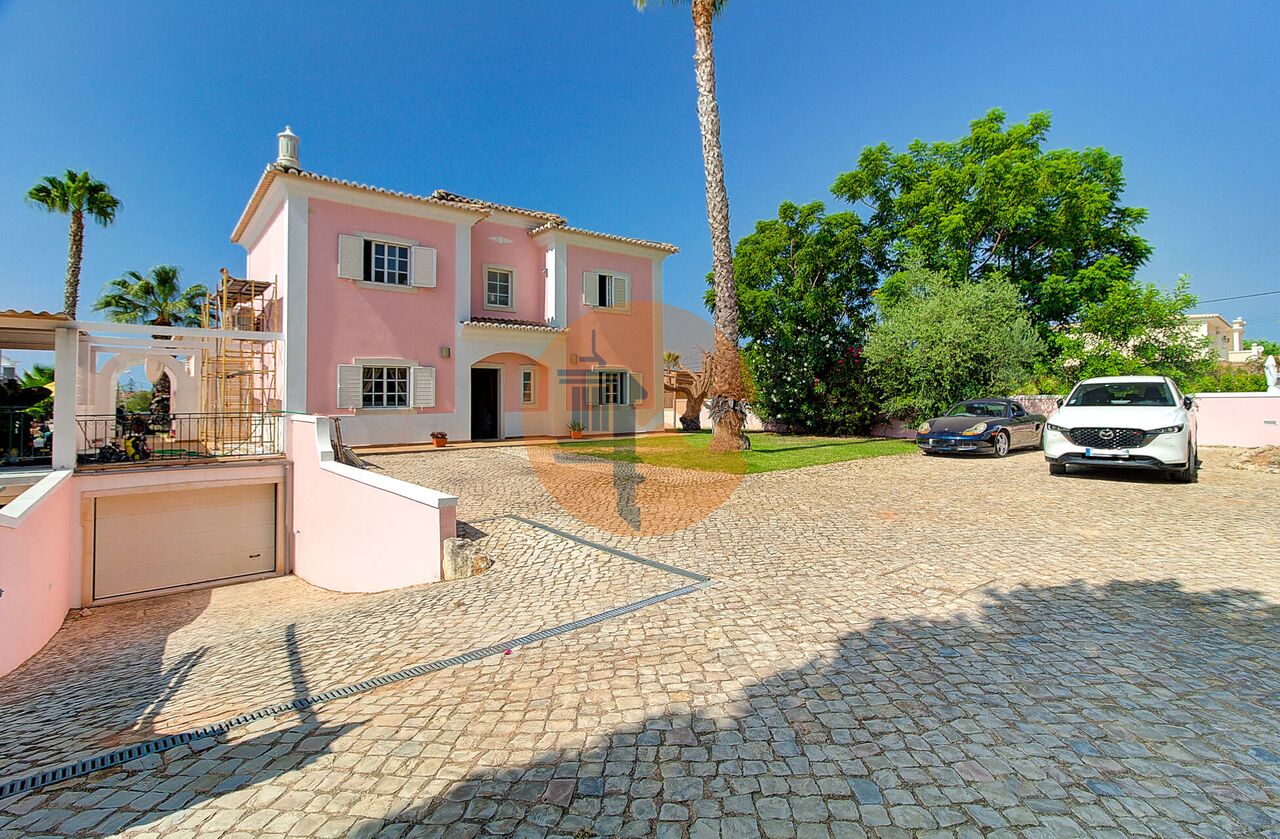 Villa à vendre à Loulé 8