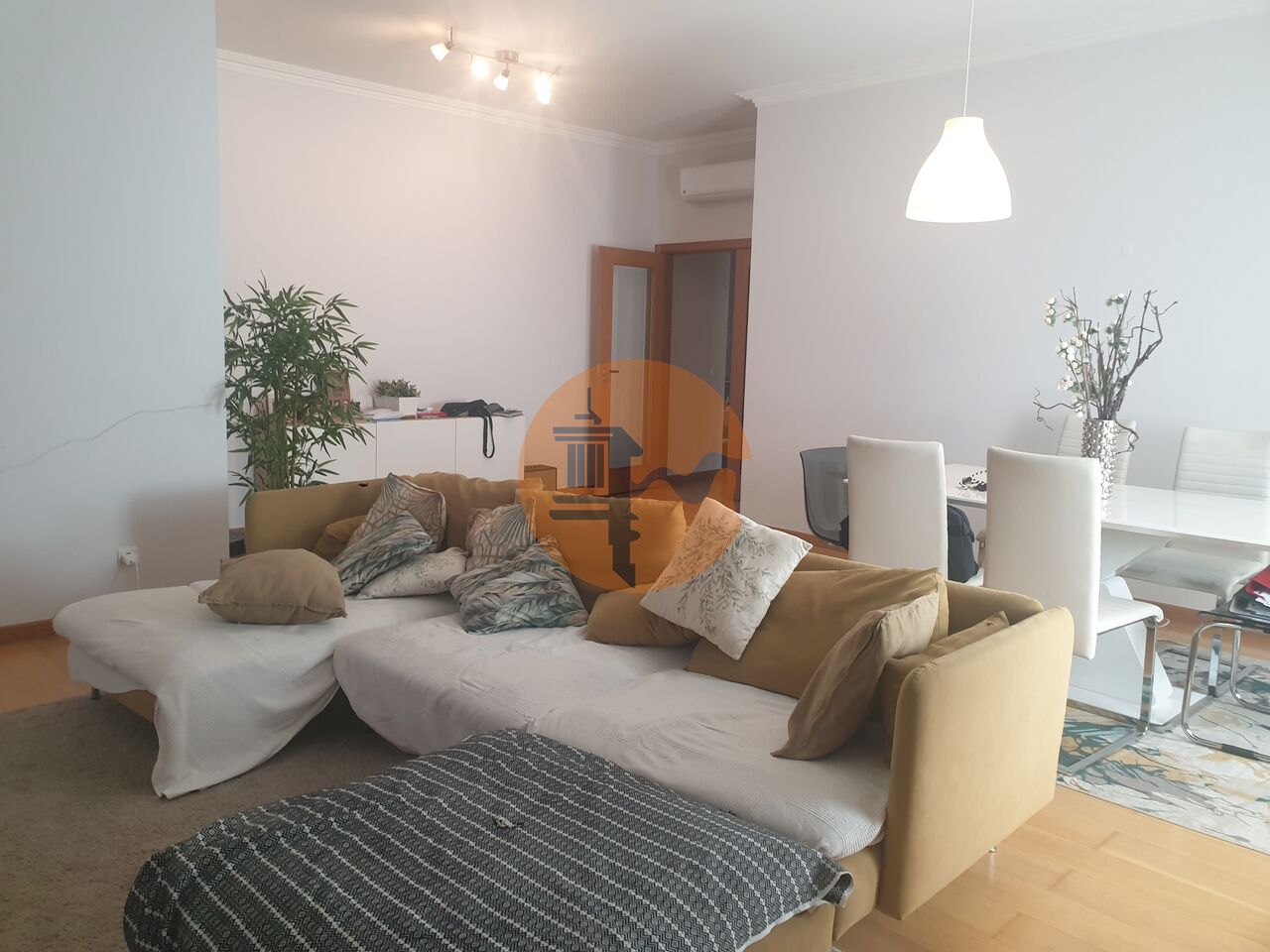 Apartment for sale in Lisbon 8