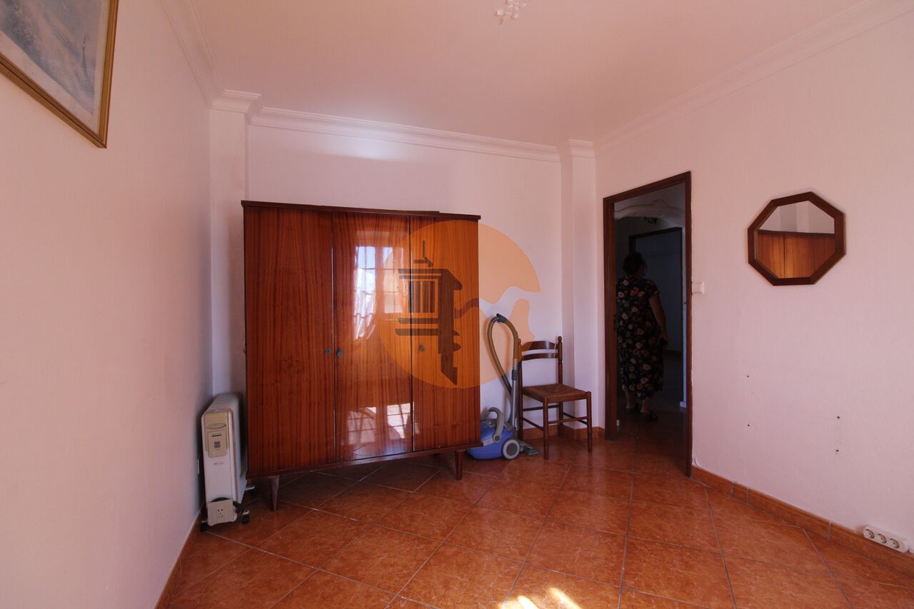 Haus zum Verkauf in Faro 42