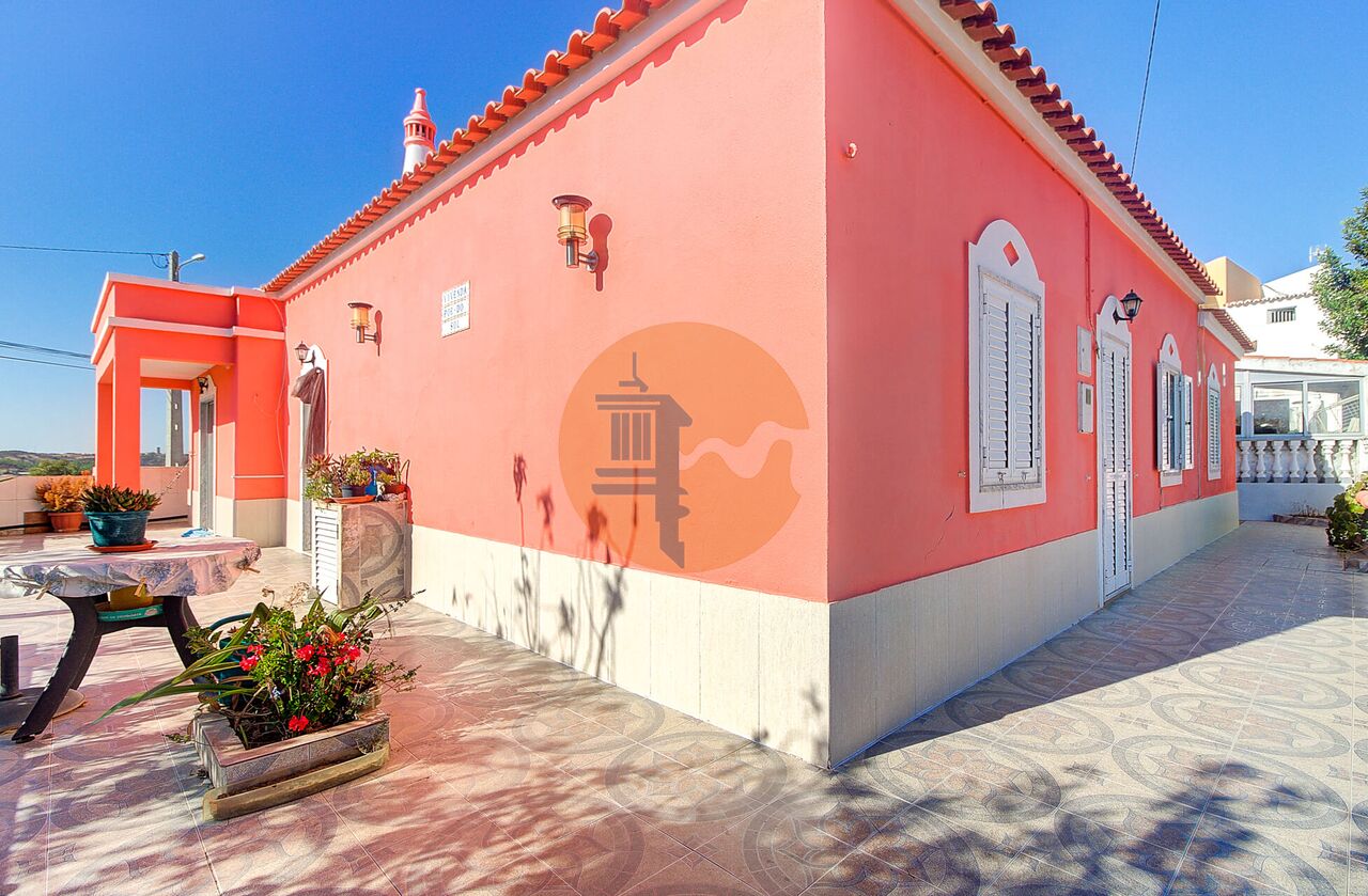 Haus zum Verkauf in Faro 6