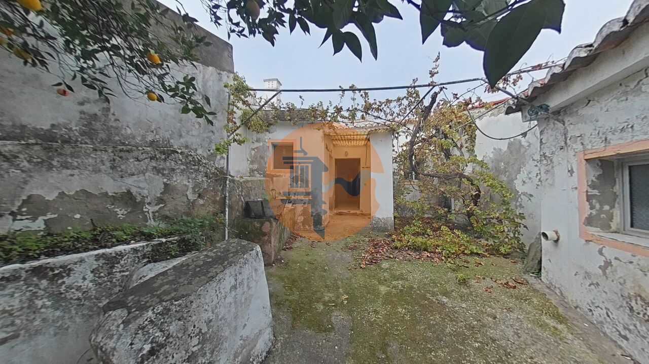 Haus zum Verkauf in Faro 19