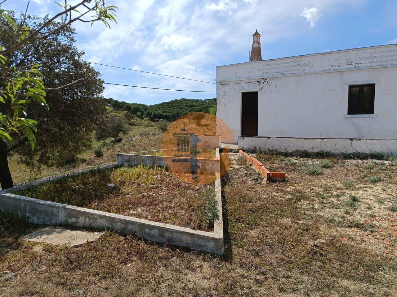 Plot en venta en Faro 4