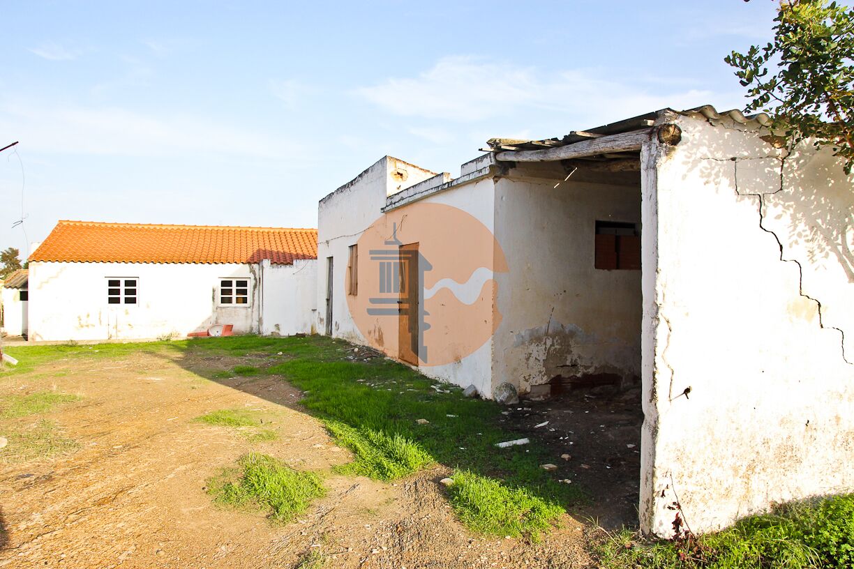 Plot en venta en Faro 10