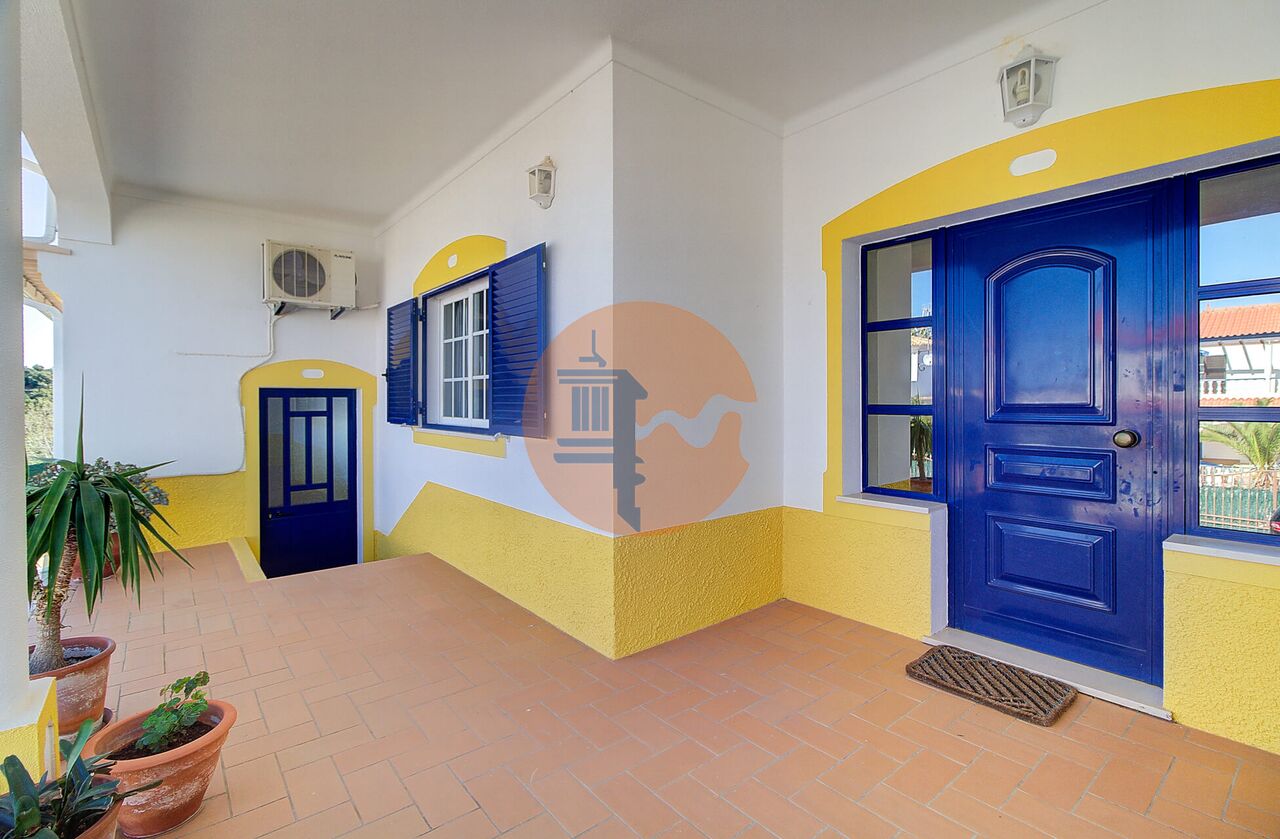 Haus zum Verkauf in Faro 50