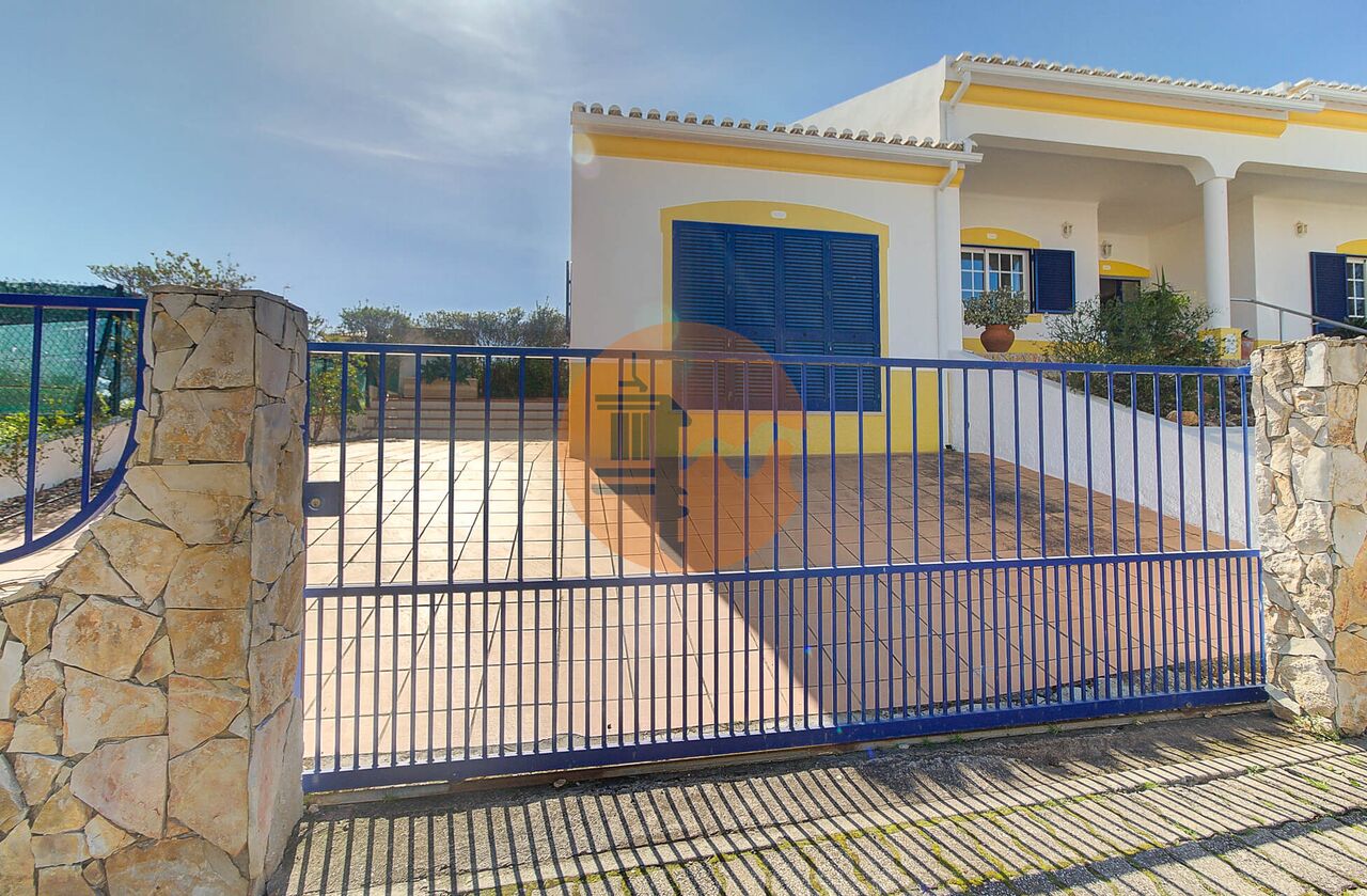 Haus zum Verkauf in Faro 52