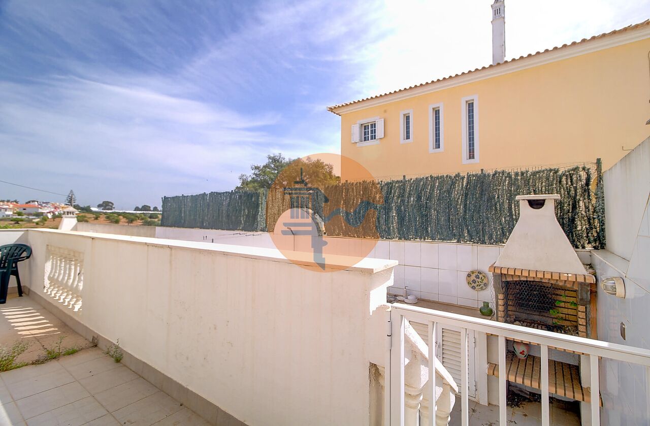 Villa for sale in Faro 12