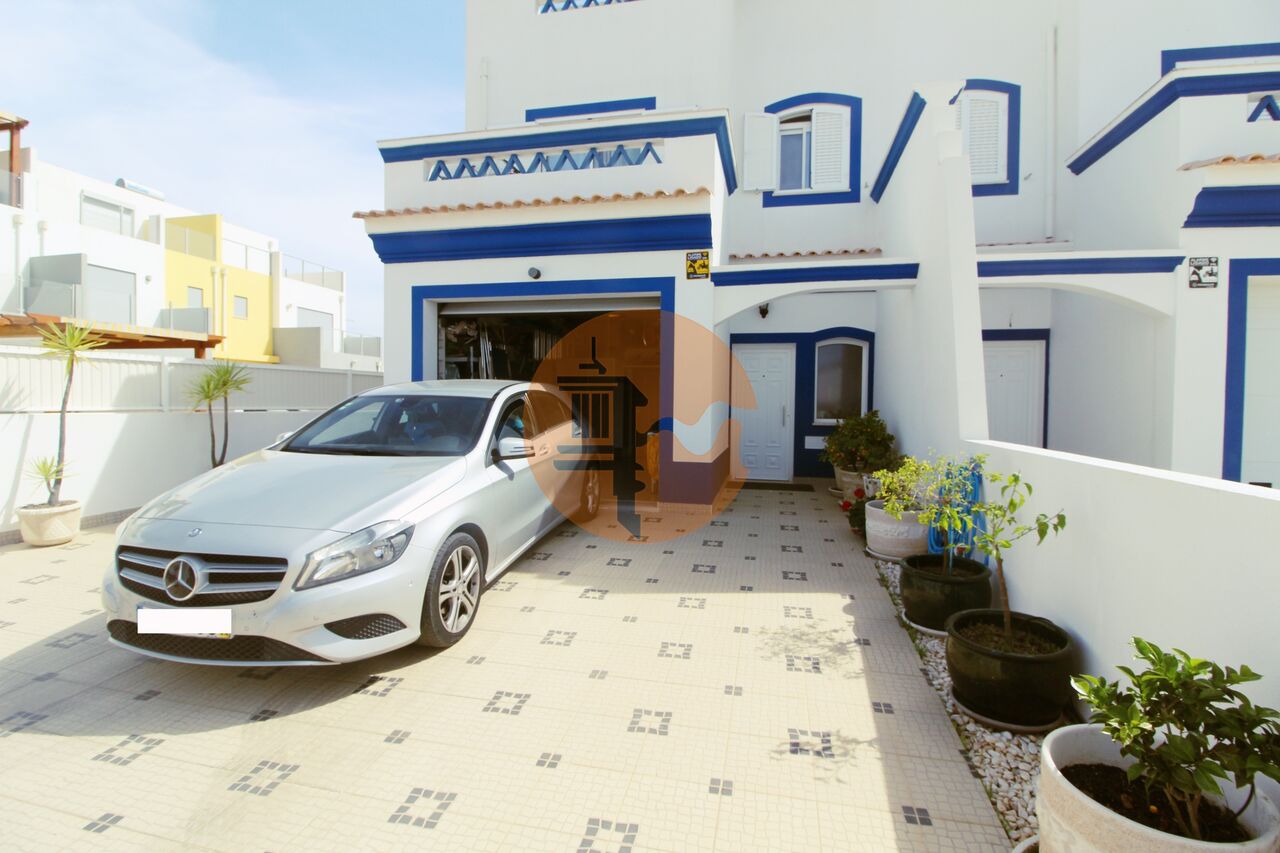Haus zum Verkauf in Vila Real de S.A. and Eastern Algarve 3