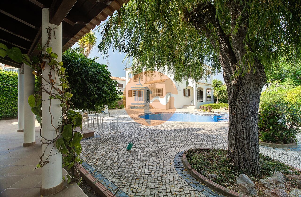 Villa te koop in Faro 11