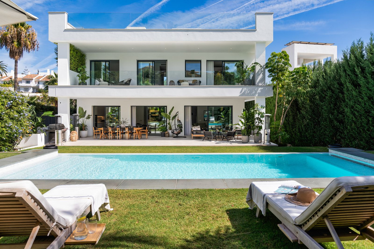 Villa te koop in Marbella - Nueva Andalucía 17