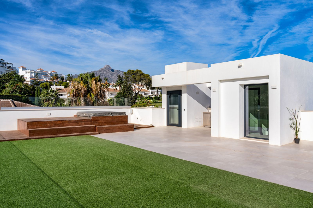 Villa te koop in Marbella - Nueva Andalucía 66