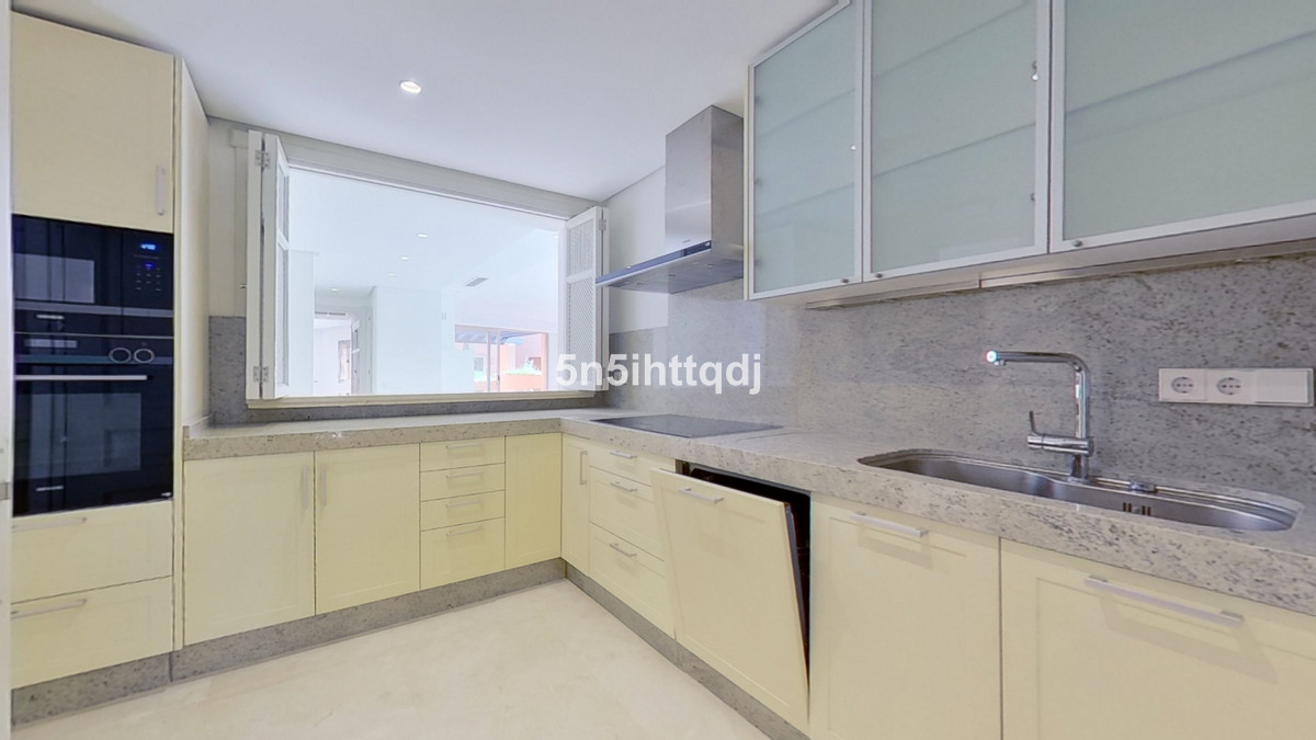 Penthouse for sale in Marbella - San Pedro and Guadalmina 10