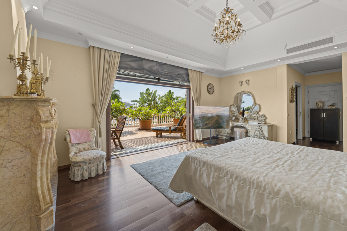 Villa te koop in Marbella - Nueva Andalucía 46