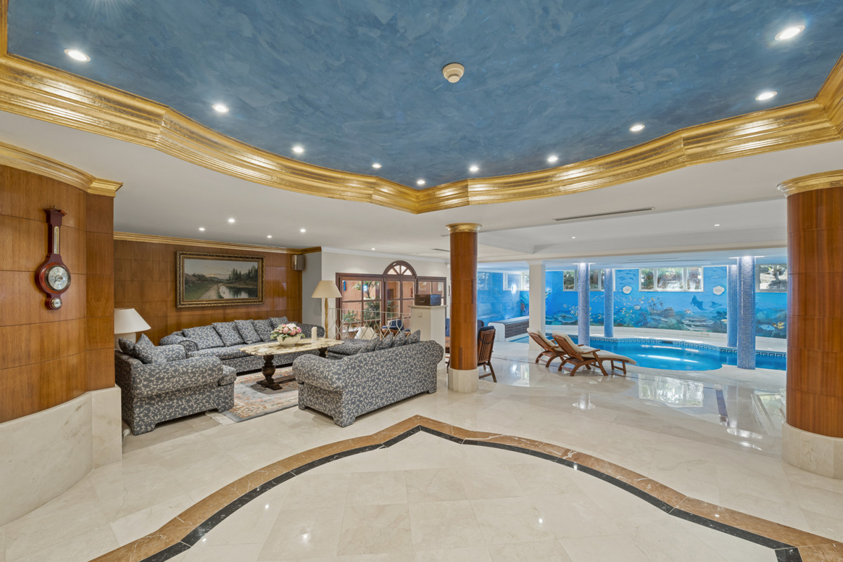 Villa te koop in Marbella - Nueva Andalucía 49