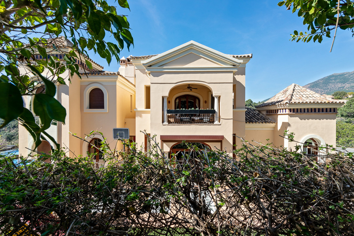 Villa for sale in Benahavís 30