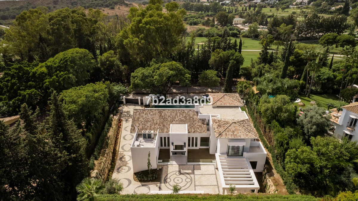 Villa te koop in Estepona 35