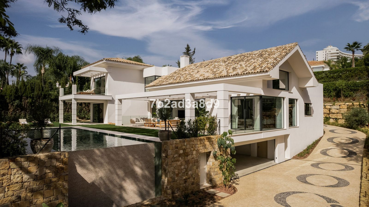 Villa for sale in Estepona 37