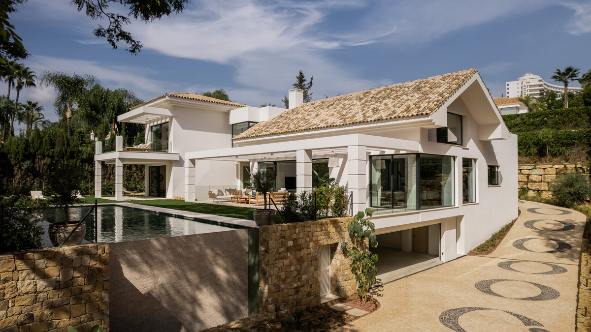 Villa for sale in Estepona 46