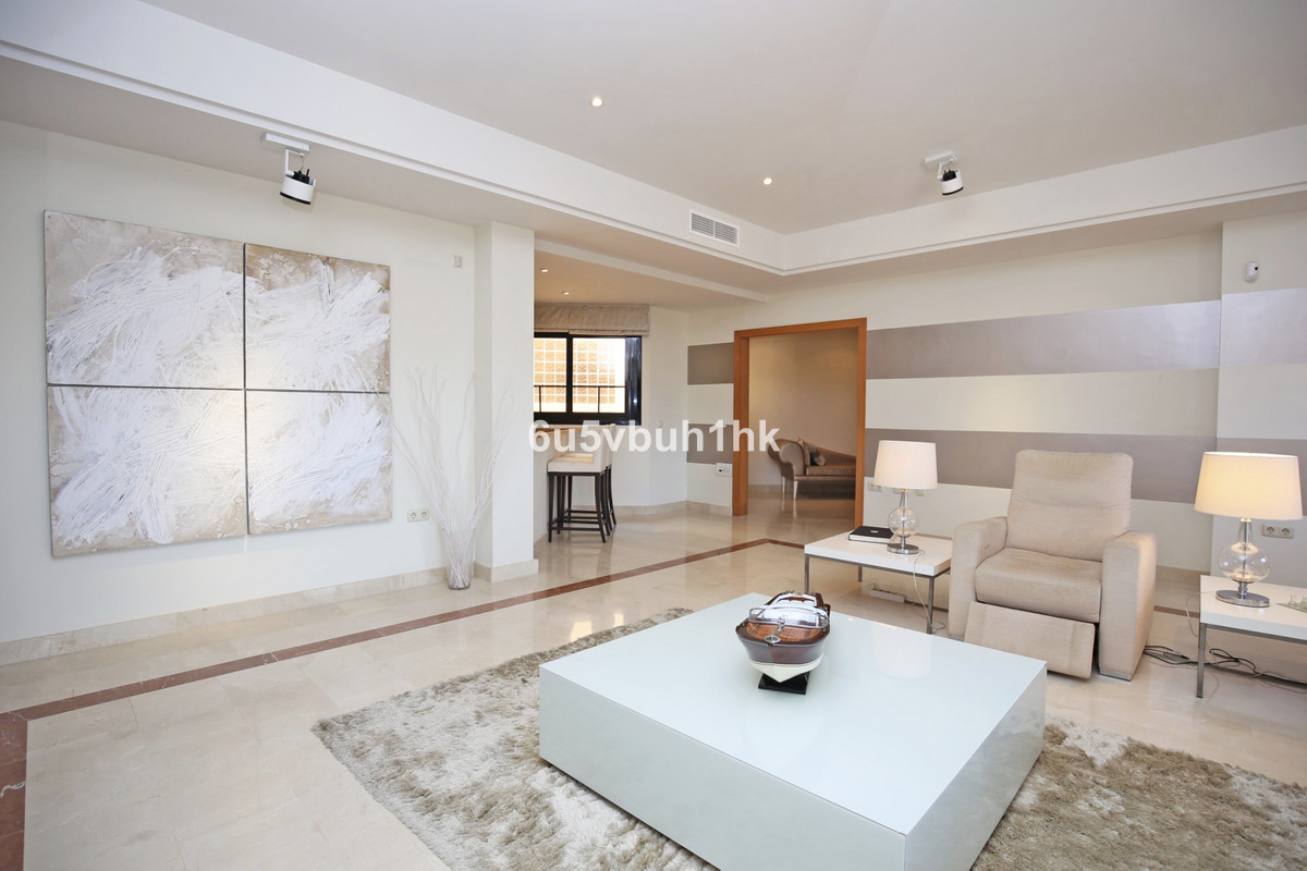 Penthouse for sale in Marbella - Nueva Andalucía 23