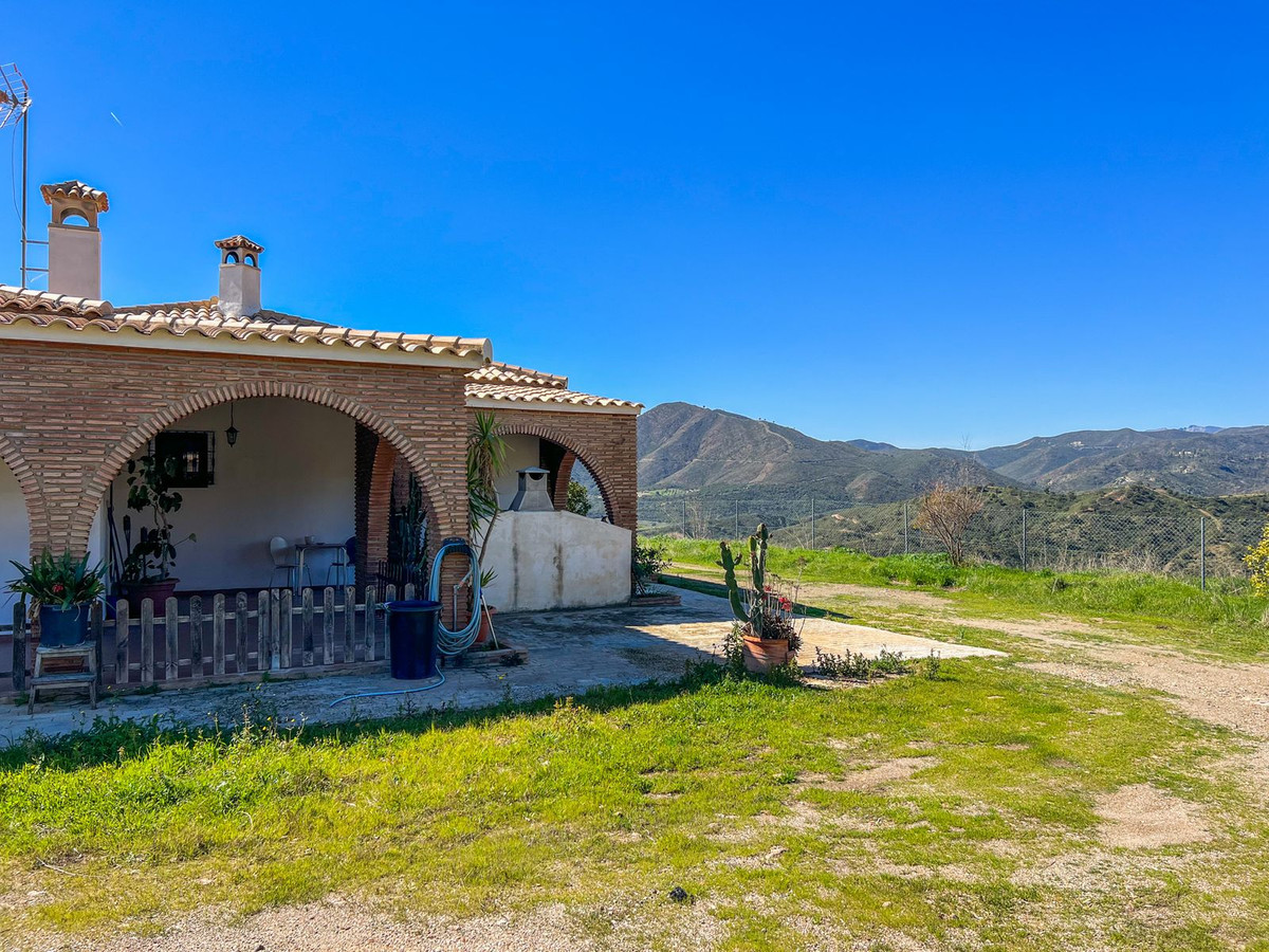 Countryhome for sale in Mijas 39