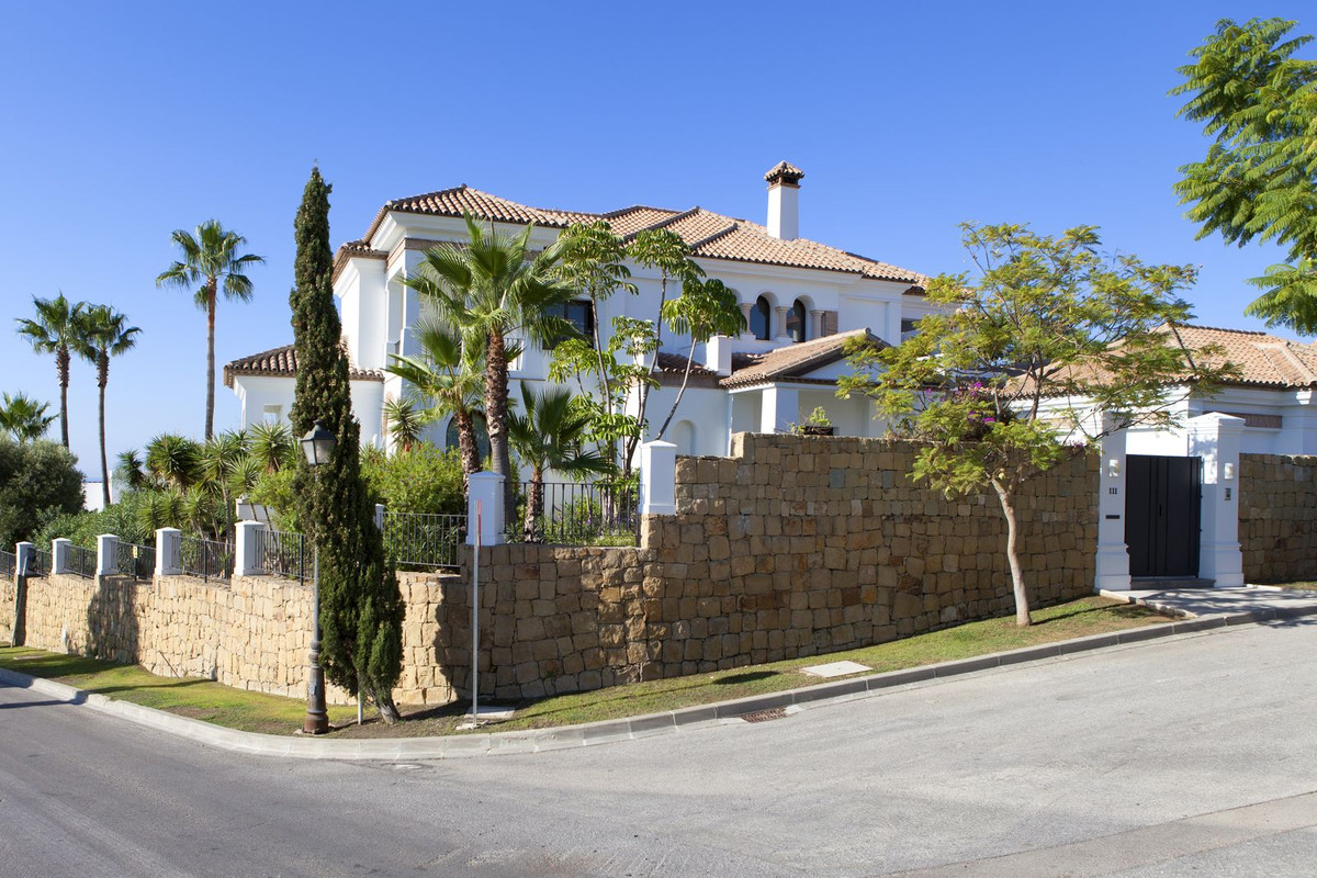 Villa for sale in Benahavís 13