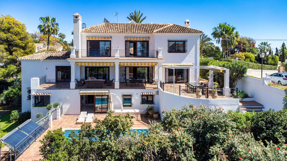 Villa for sale in Marbella - East 16