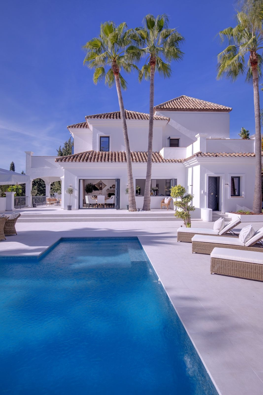 Villa te koop in Estepona 34
