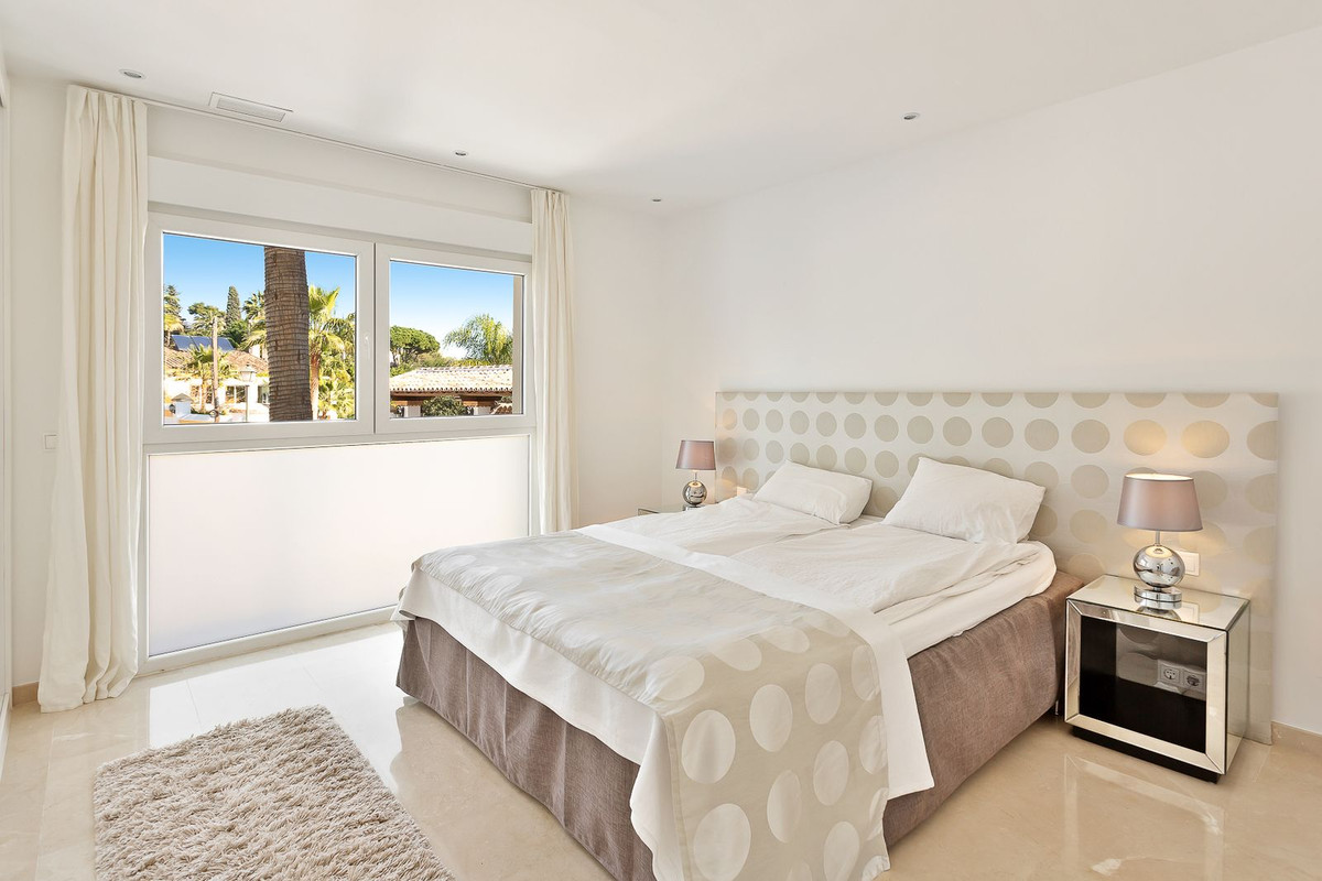 Villa for sale in Marbella - East 43