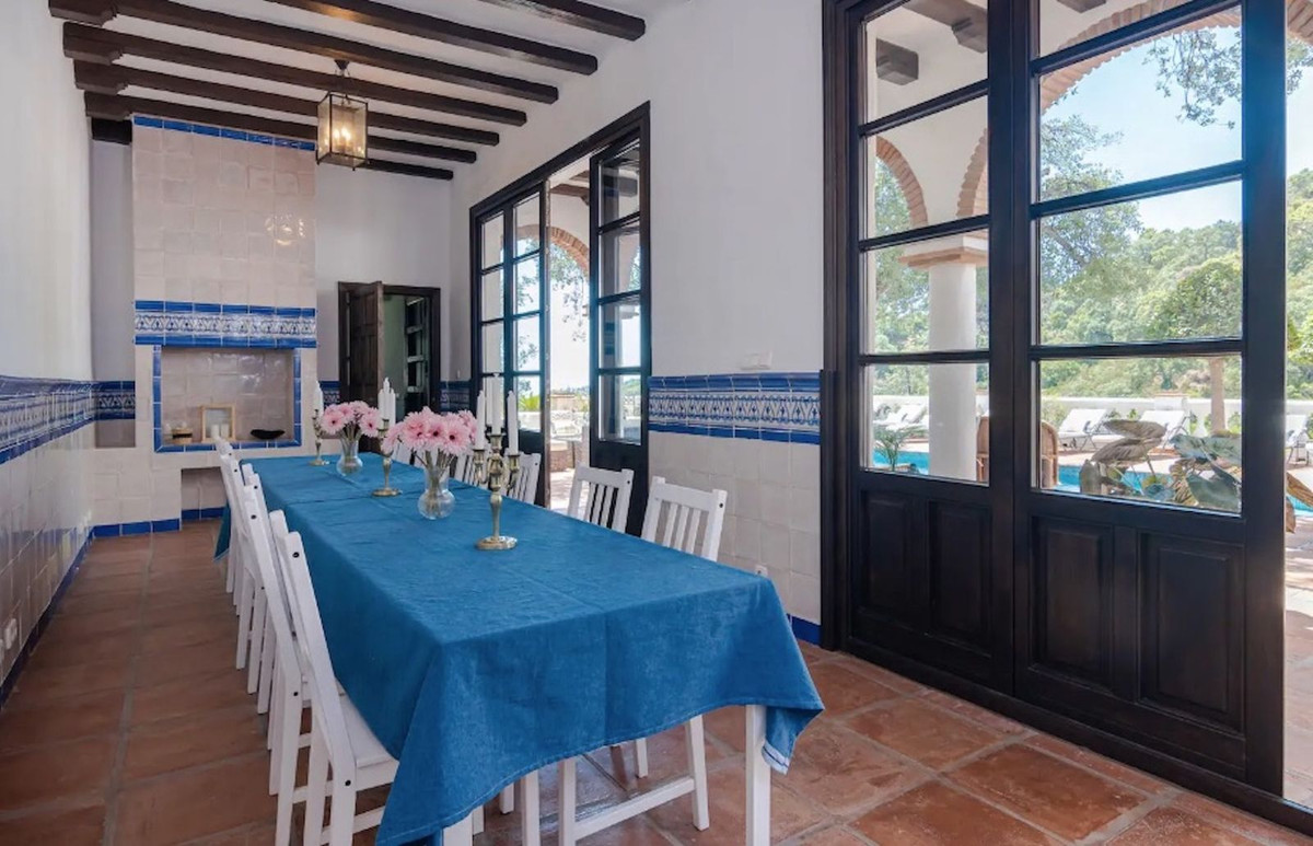Villa for sale in Towns of the province of Seville 33
