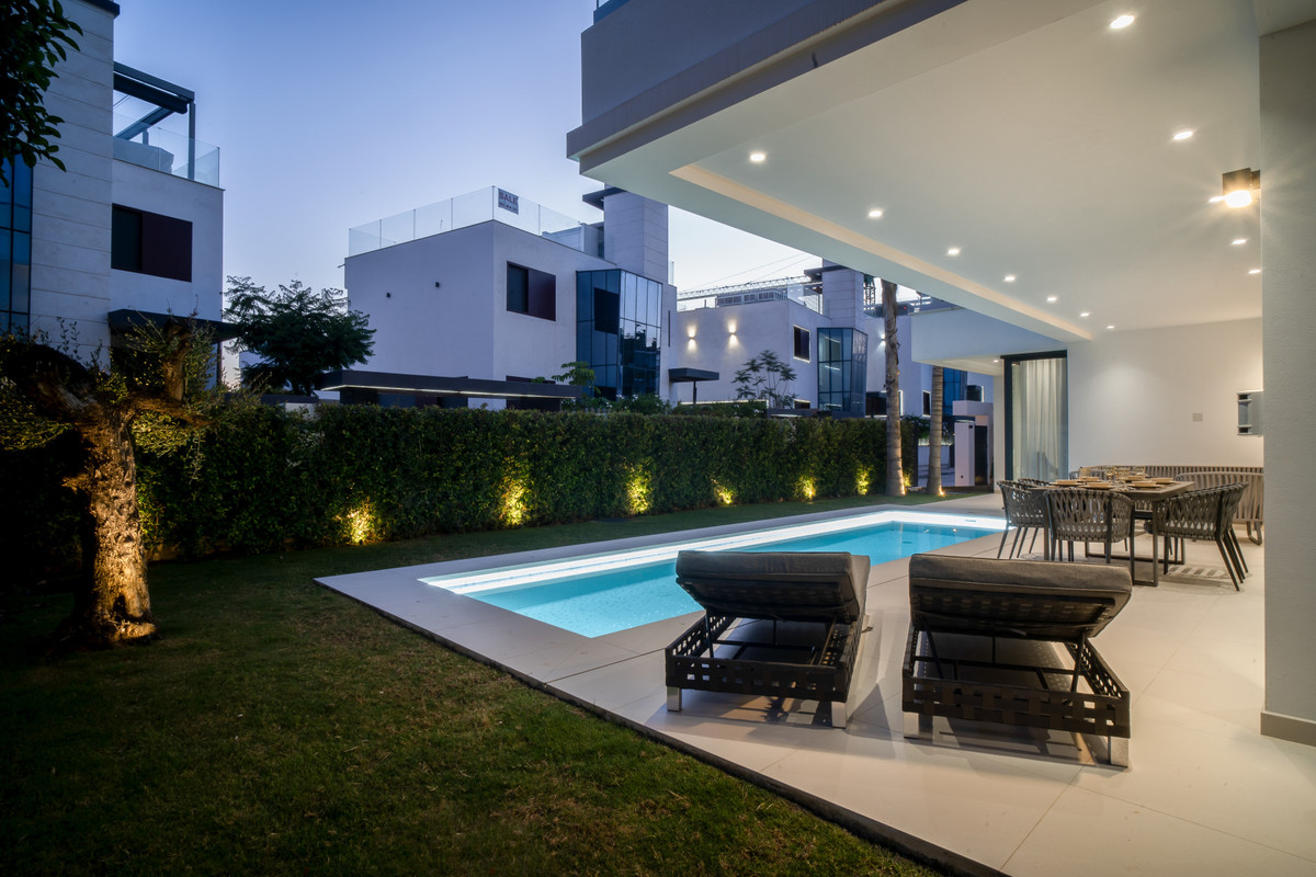 Villa te koop in Málaga 50