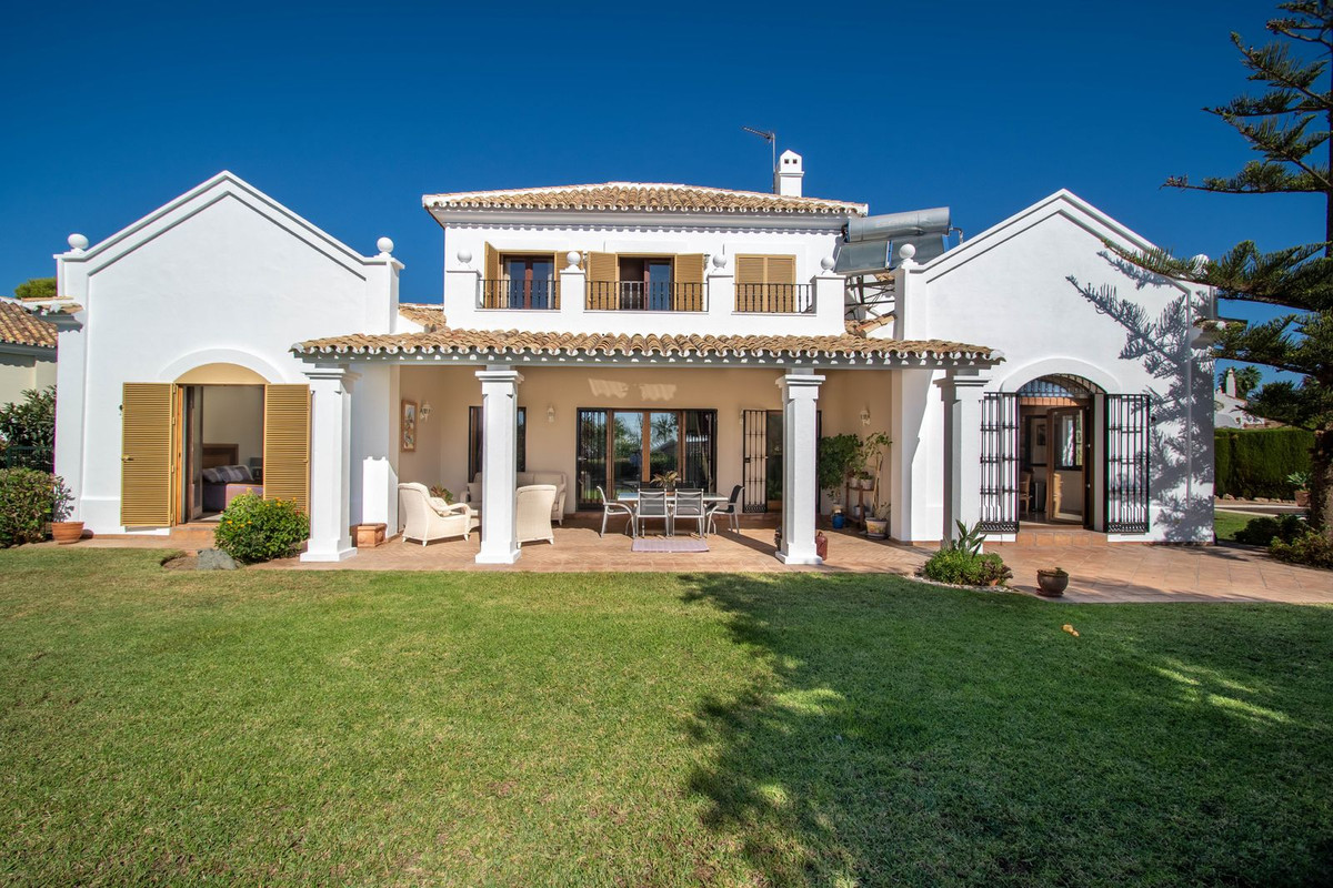 Villa for sale in Estepona 7