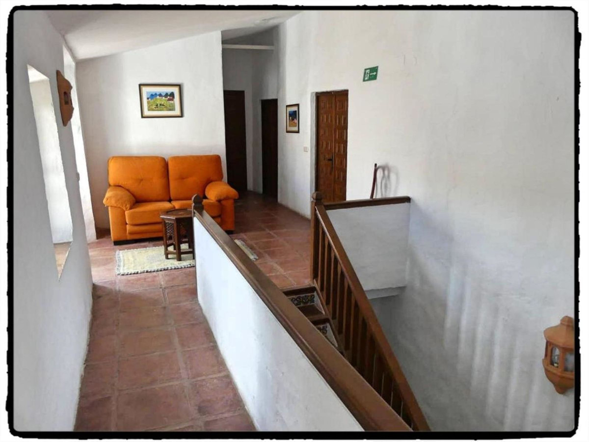 Countryhome for sale in Málaga 20