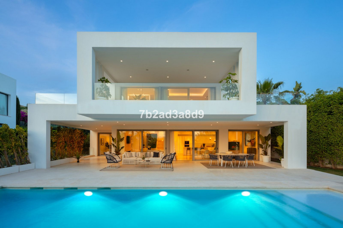 Property Image 593889-nueva-andalucia-villa-5-5