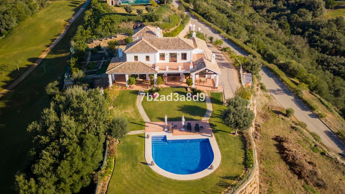 Villa for sale in Benahavís 42